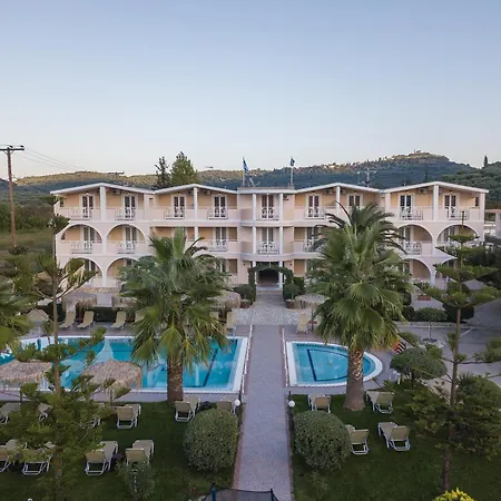 Pahnis Aparthotel 3*