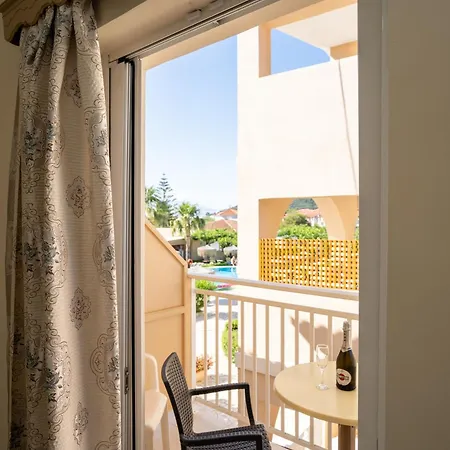 Pahnis Lägenhetshotell Alykanas (Zakynthos)
