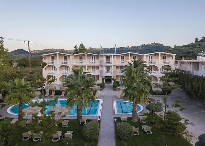 Pahnis Apartmanhotel 3*
